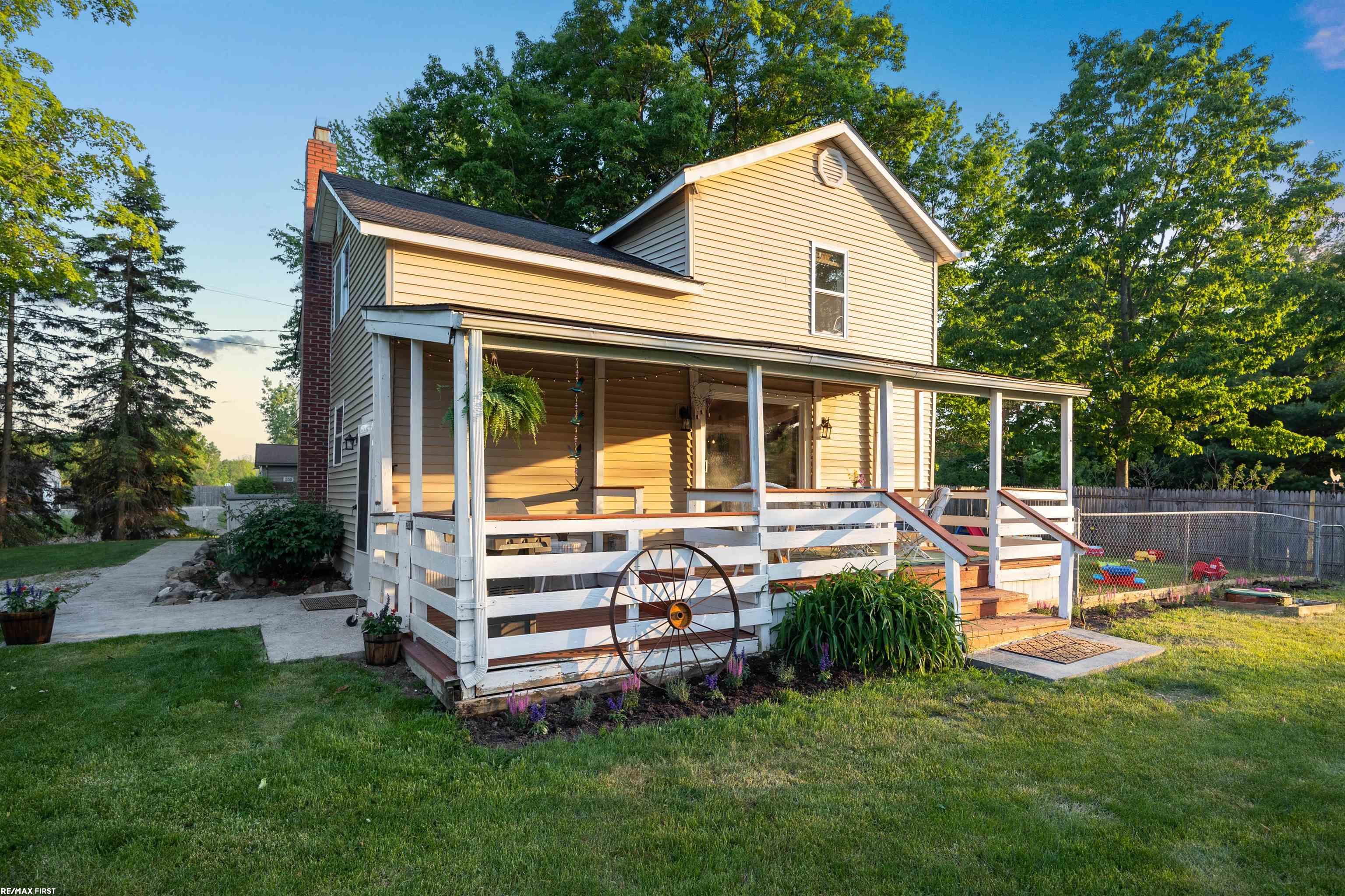270 Rowland Road Leonard, MI 48367 - Photo 2 of 80 50112131-1.JPG