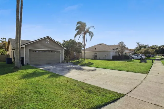 $400,000 | 1913 Excalibur Drive, Orlando, FL 32822