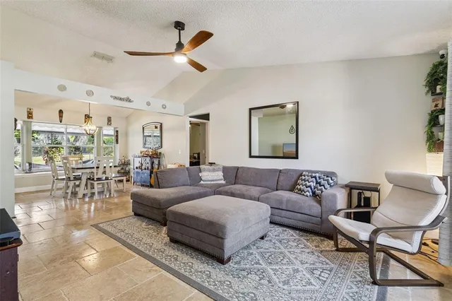 $400,000 | 1913 Excalibur Drive, Orlando, FL 32822