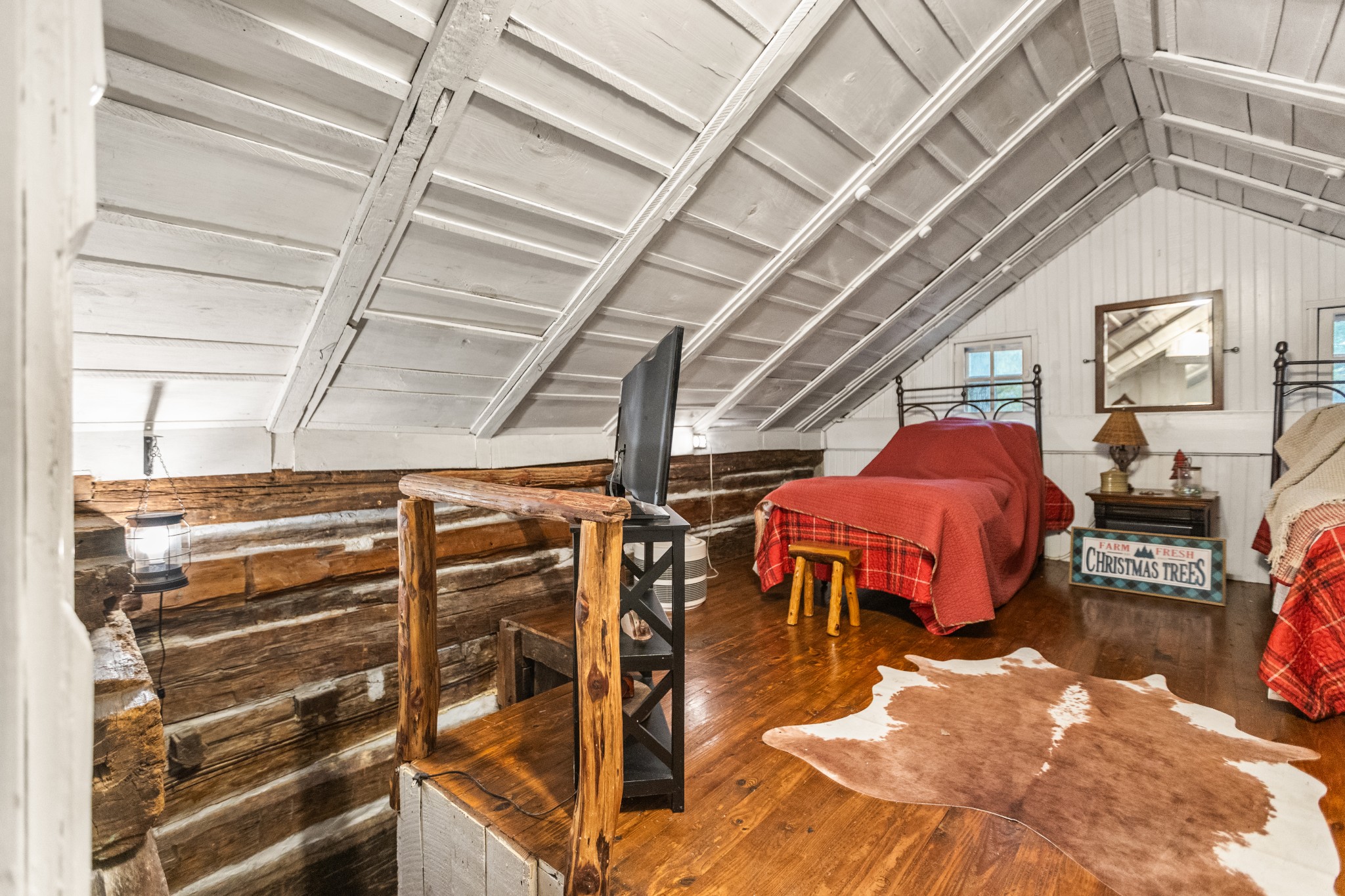 116 Lincoln Lake Road Kelso, TN 37348 - Photo 36 of 46 a view of a room with cars