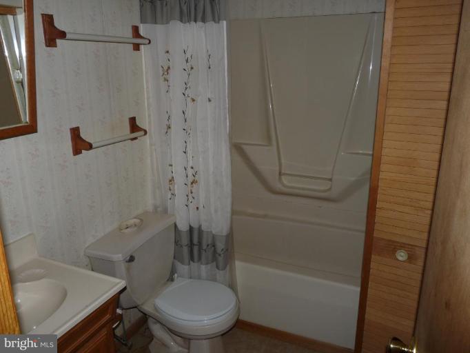 6811 Cornell Road Middle River, MD 21220 - Photo 9 of 15 Bath #1