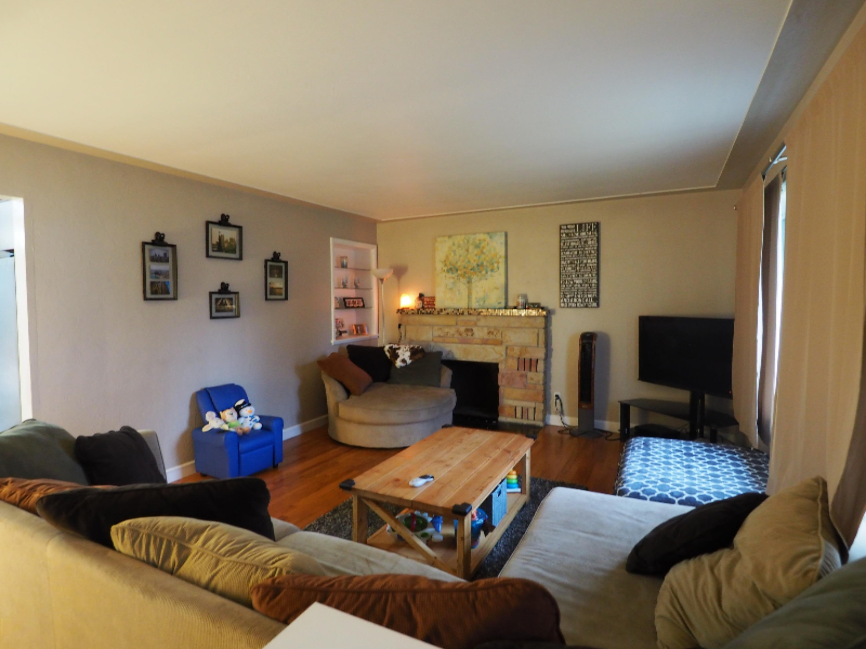 1124 Hampden Road Muskegon, MI 49441 - Photo 5 of 13 P1010014