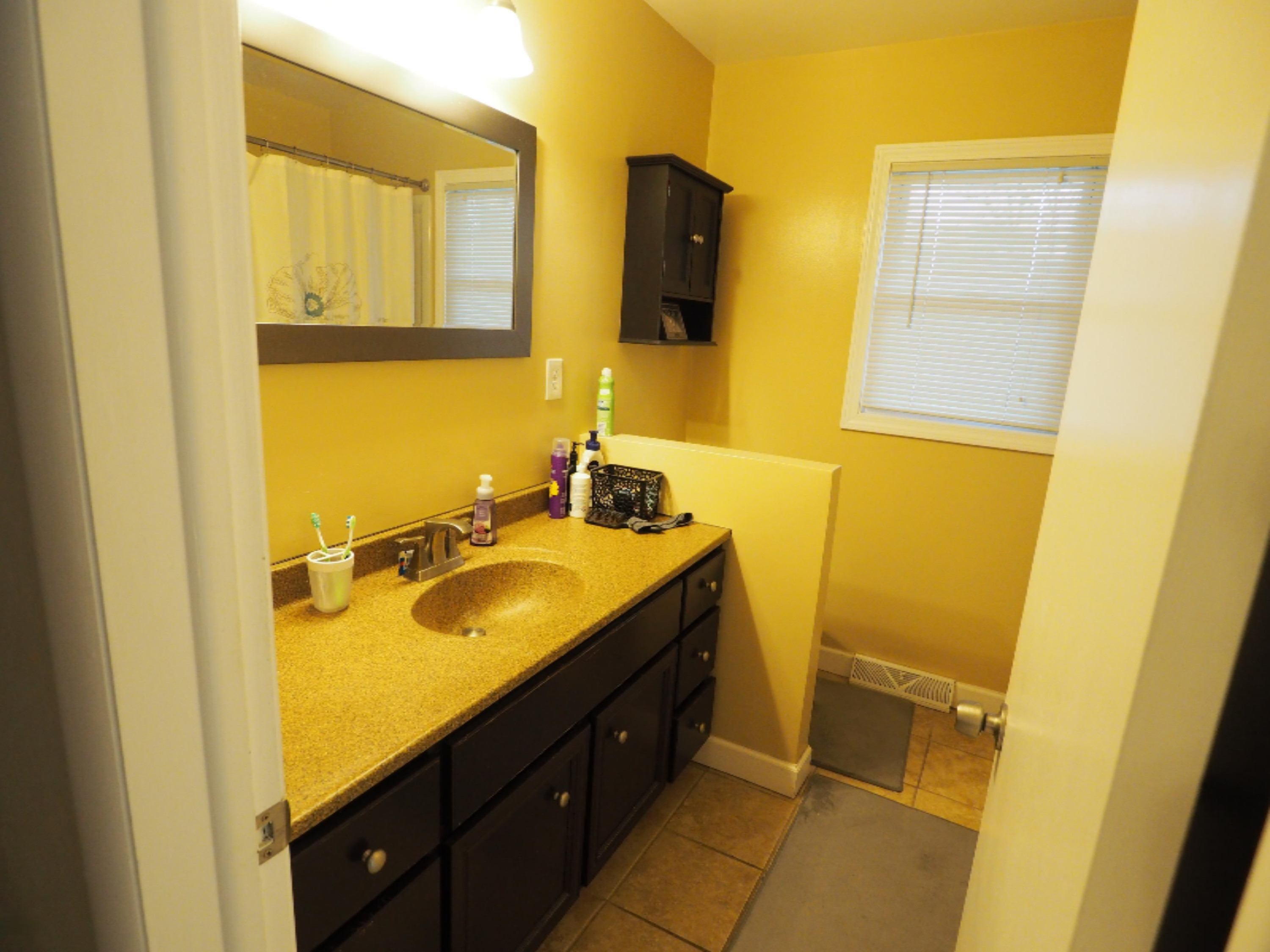 1124 Hampden Road Muskegon, MI 49441 - Photo 9 of 13 P1010009