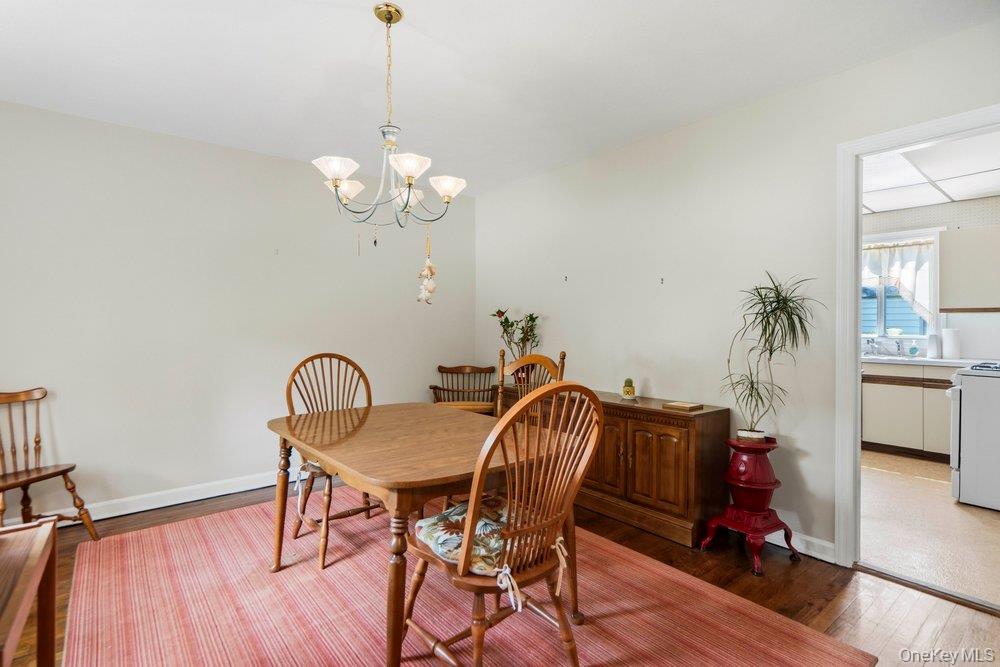 165 Linmouth Road Malverne, NY 11565 - Photo 7 of 26