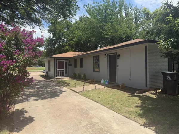 $349,900 | 109 Ray Street, Arlington, TX 76010
