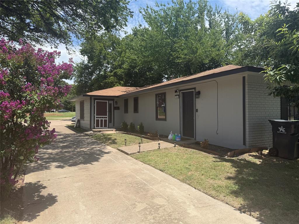 109 Ray Street Arlington, TX 76010 - Photo 1 of 9