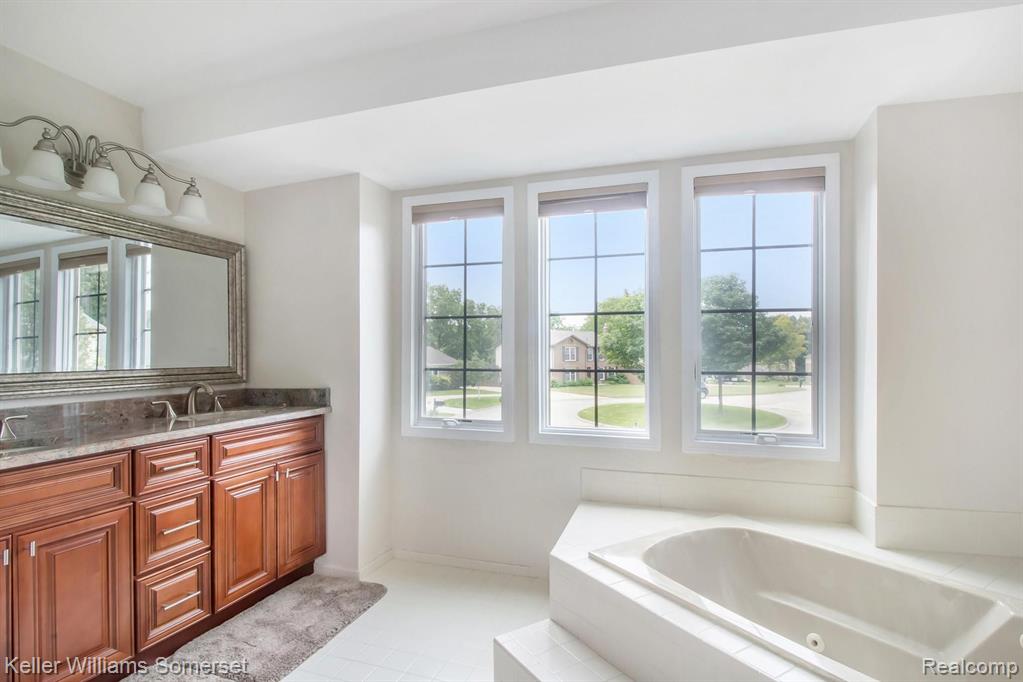 1856 Bromley Lane Rochester Hills, MI 48306 - Photo 23 of 41