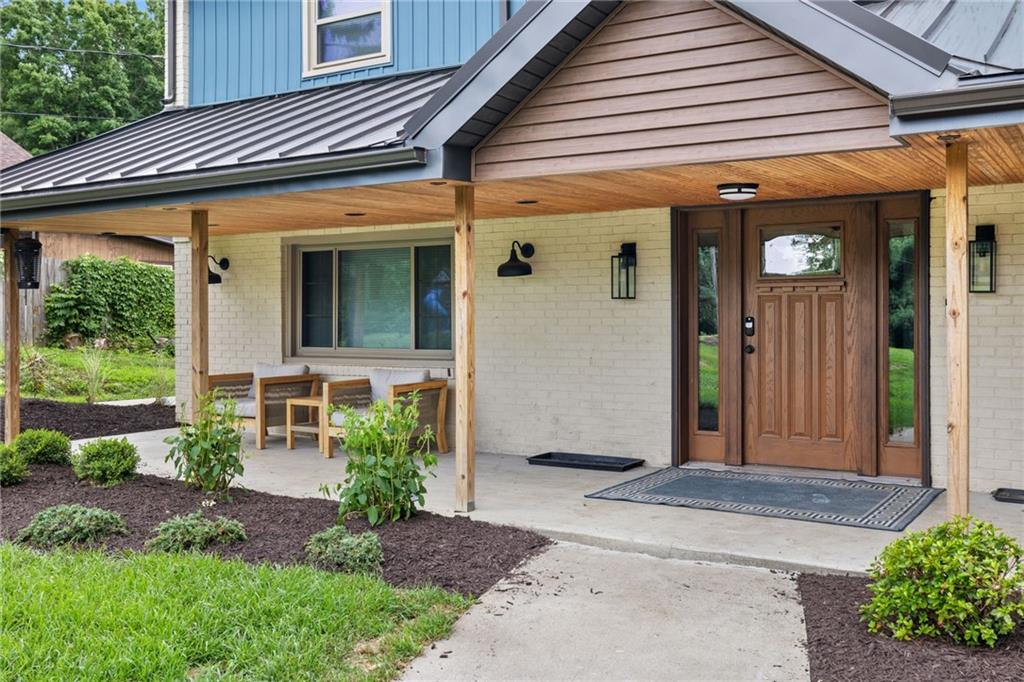 141 Ridgewood Road Coraopolis, PA 15108 - Photo 4 of 48