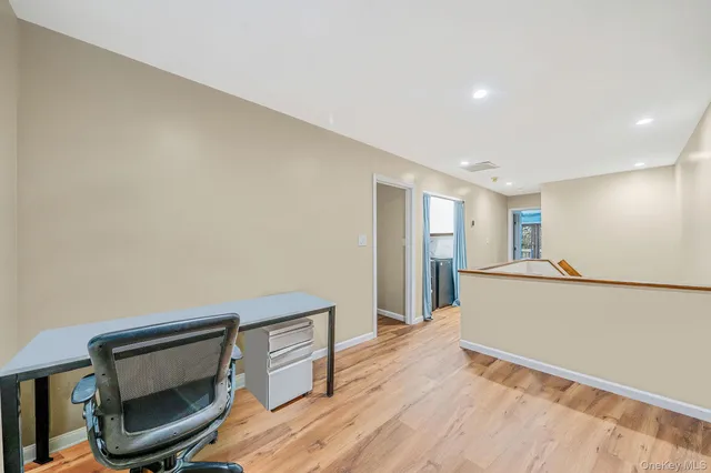 $650,000 | 103 Northwood Court, Bayport, NY 11705