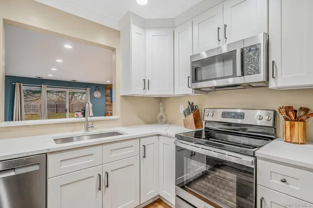 $650,000 | 103 Northwood Court, Bayport, NY 11705