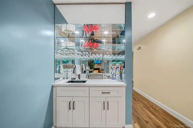 $650,000 | 103 Northwood Court, Bayport, NY 11705