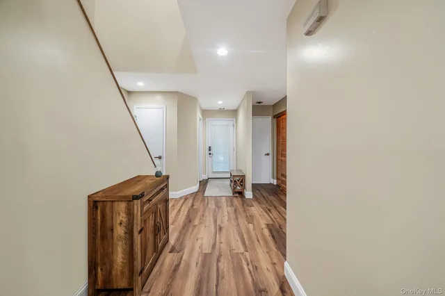 $650,000 | 103 Northwood Court, Bayport, NY 11705