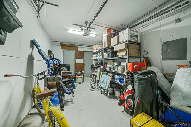 $650,000 | 103 Northwood Court, Bayport, NY 11705