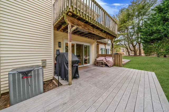 $650,000 | 103 Northwood Court, Bayport, NY 11705