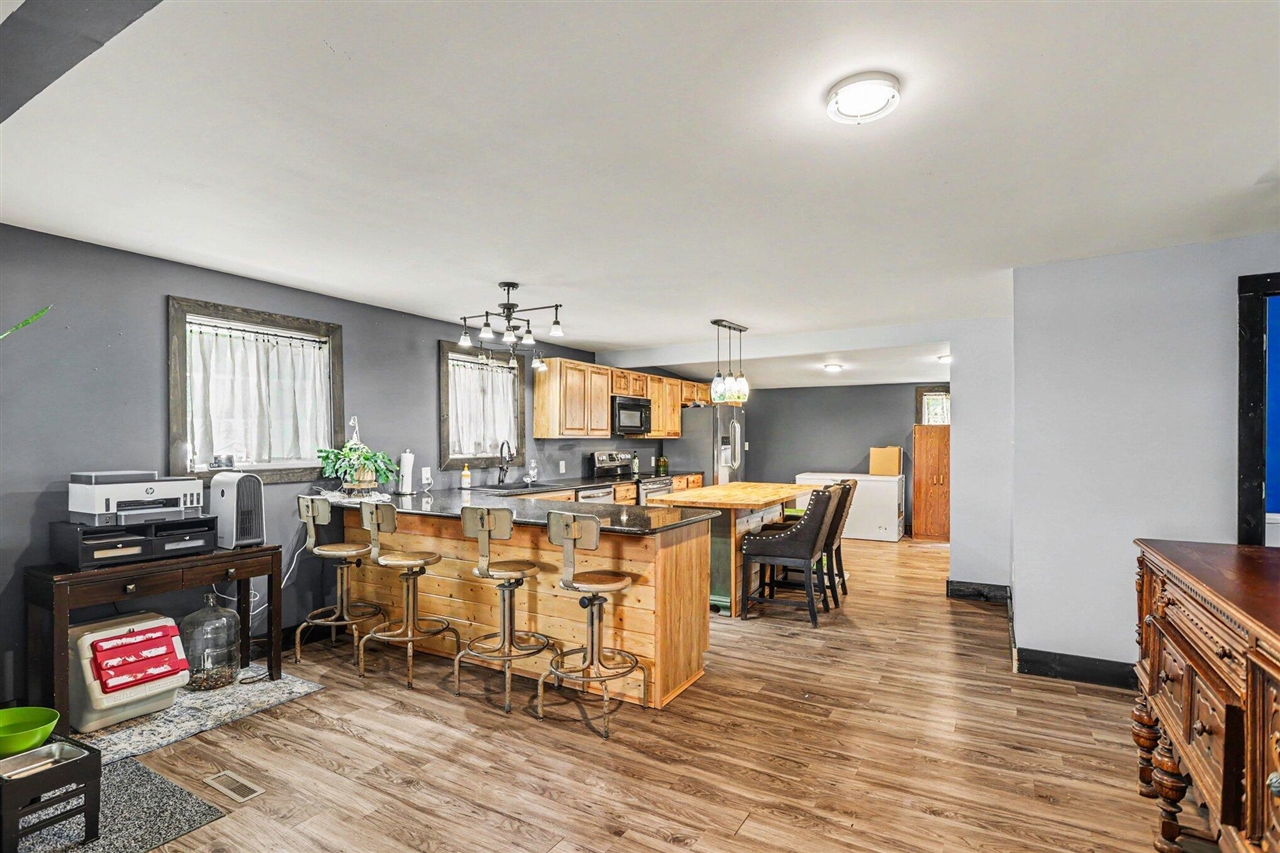 10204 Bellevue Road Battle Creek, MI 49014 - Photo 7 of 23
