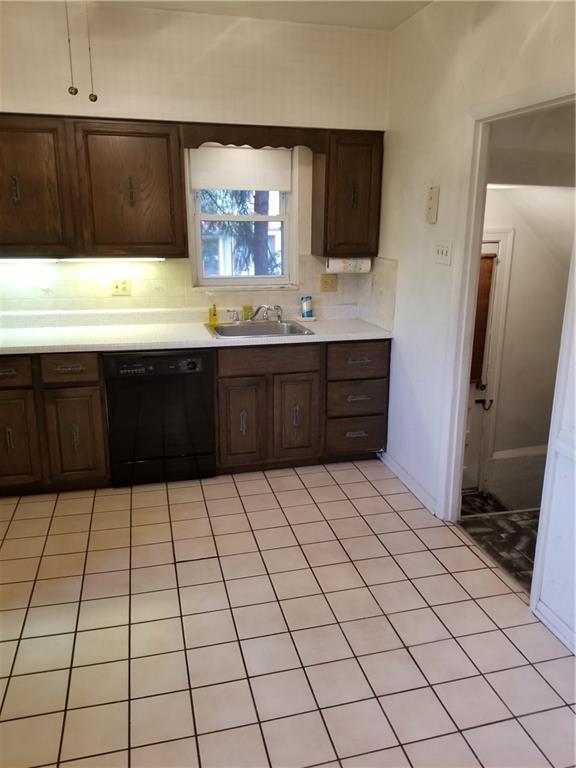 5404 Guarino Road Pittsburgh, PA 15217 - Photo 14 of 21 Gallery Image 14