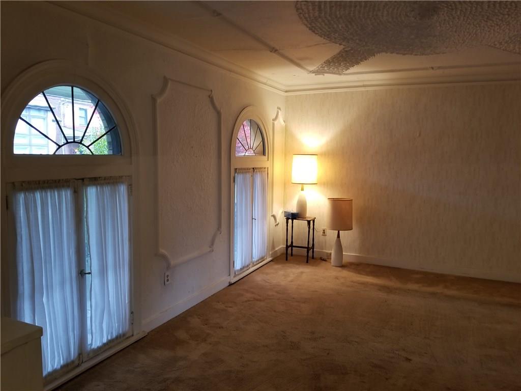 5404 Guarino Road Pittsburgh, PA 15217 - Photo 8 of 21 Gallery Image 8