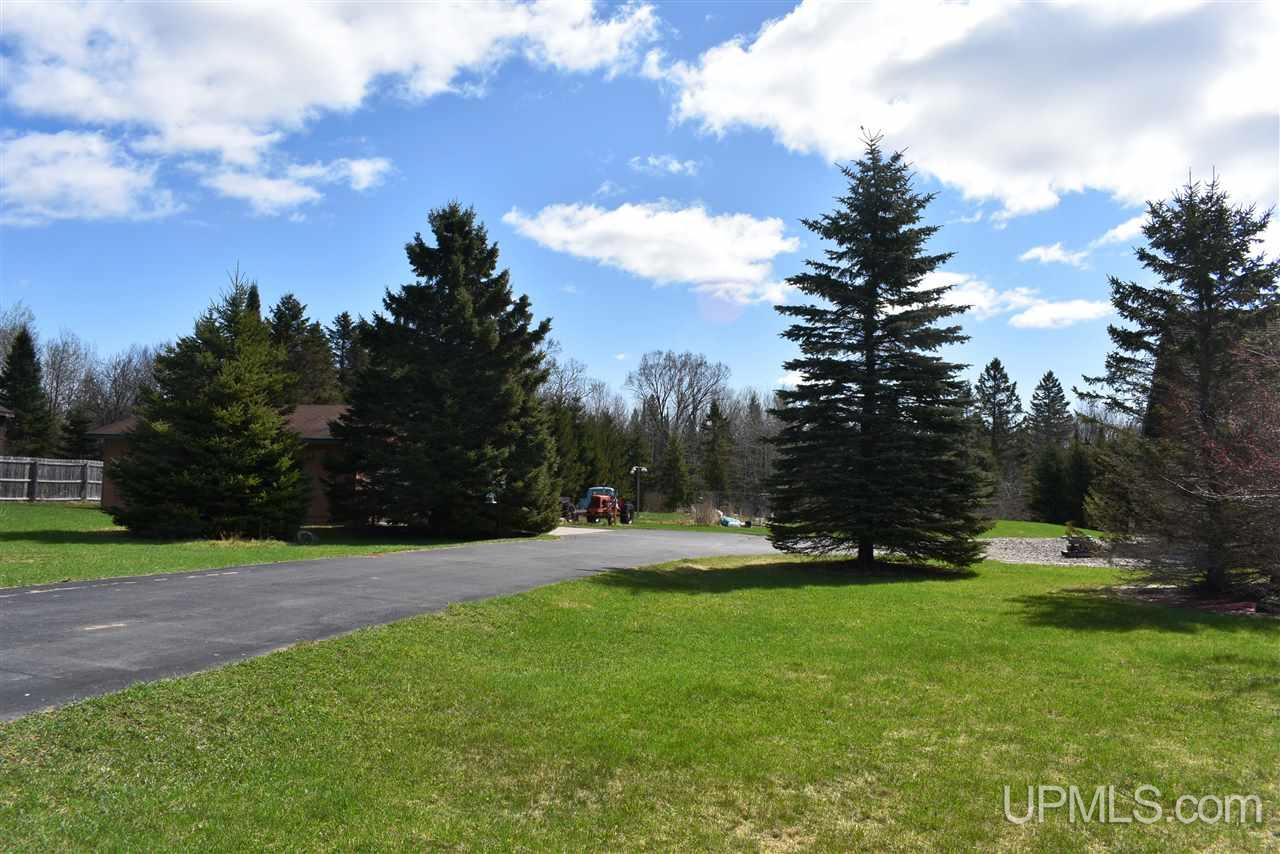 12190 Farmfield Road Rock, MI 49880 - Photo 15 of 37