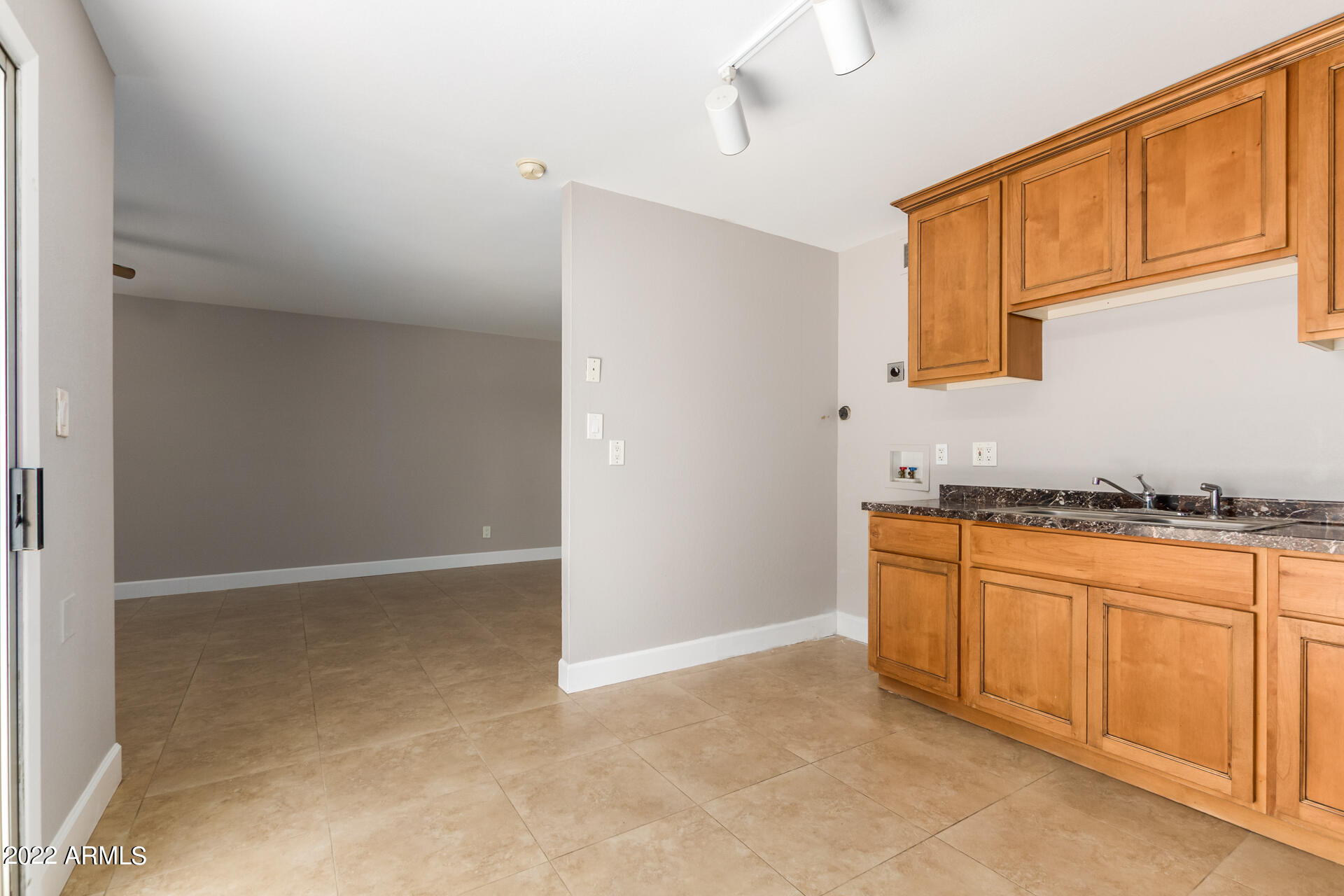 5317 West Thomas Road Phoenix, AZ 85031 - Photo 8 of 22 10- Thomas