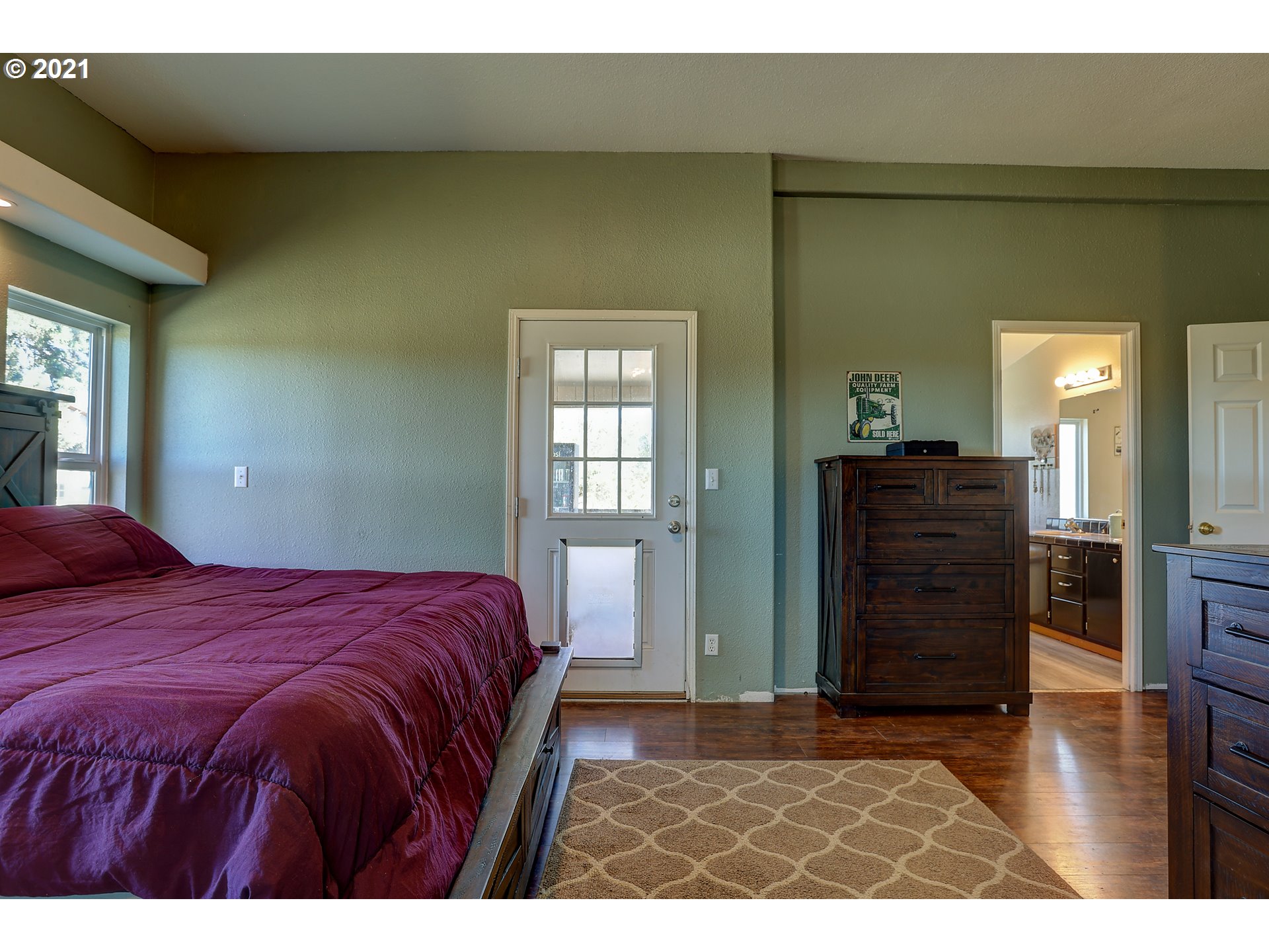 1313 Southwest Bent Loop Powell Butte, OR 97753 - Photo 15 of 30 Gallery Image 15