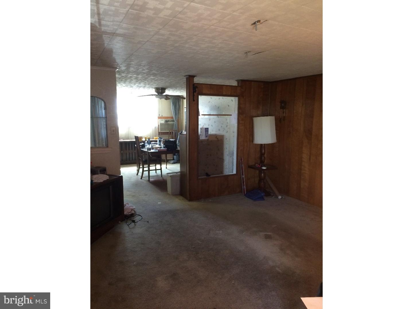 556 Wiltshire Road Upper Darby, PA 19082 - Photo 3 of 8