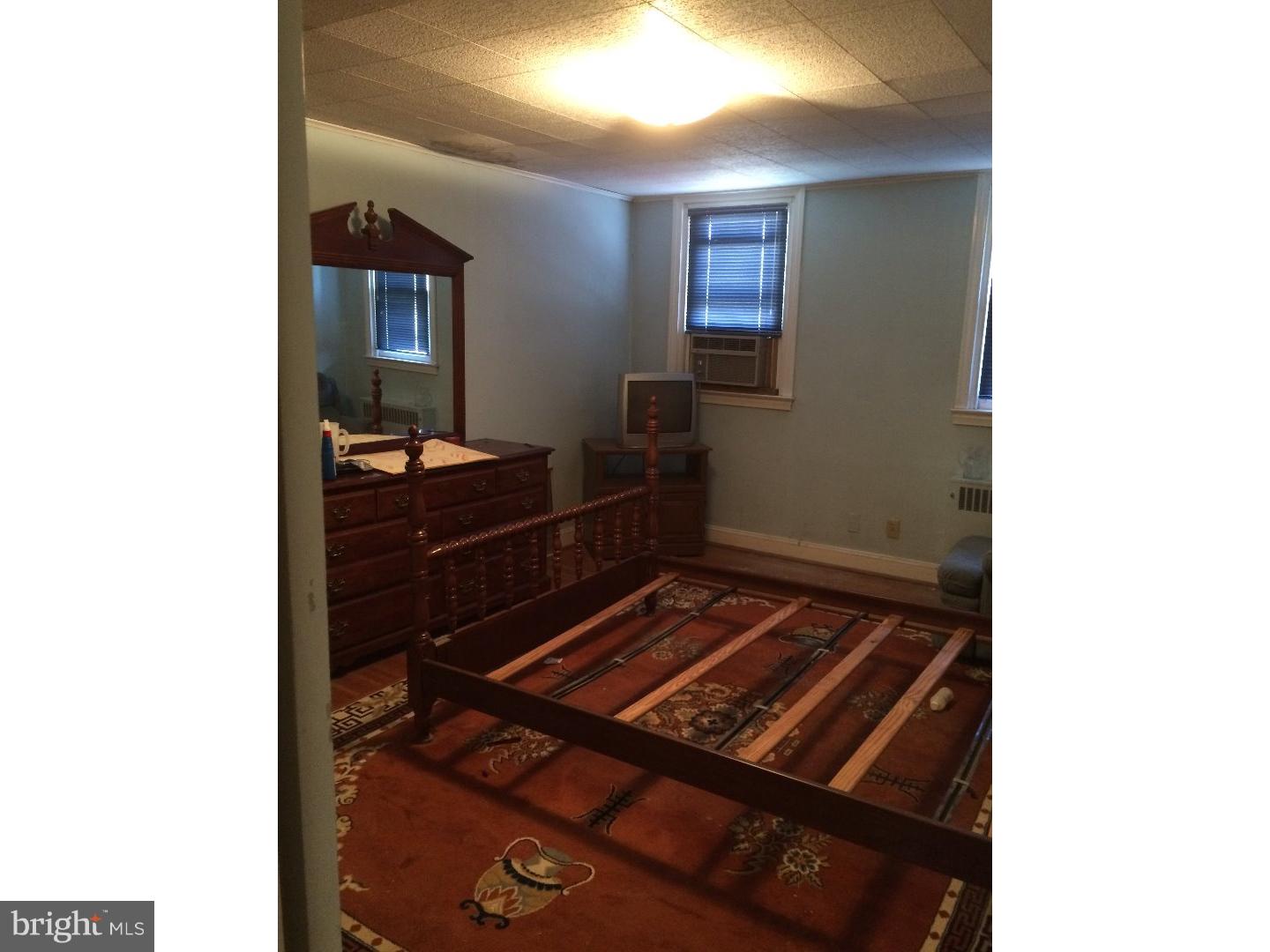 556 Wiltshire Road Upper Darby, PA 19082 - Photo 4 of 8
