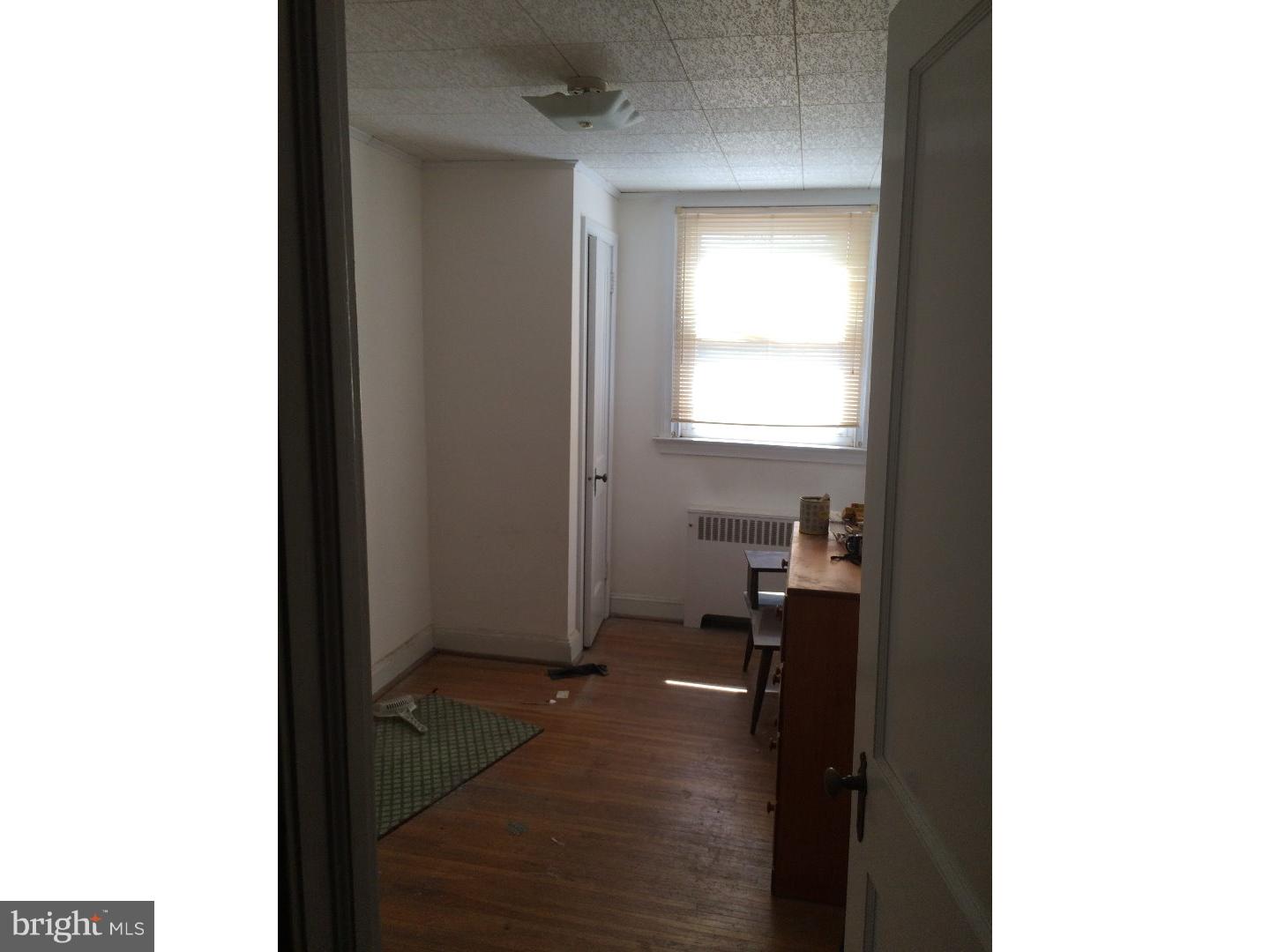 556 Wiltshire Road Upper Darby, PA 19082 - Photo 6 of 8