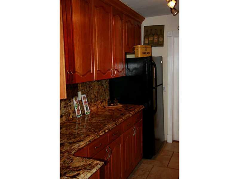 6126 Hogan Creek Road Margate, FL 33063 - Photo 2 of 14 Kitchen.