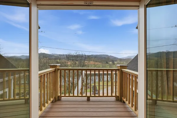 $1,050,000 | 126 Trousdale Ferry Pike, Gordonsville, TN 38563