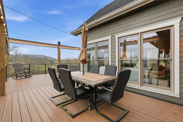 $1,050,000 | 126 Trousdale Ferry Pike, Gordonsville, TN 38563