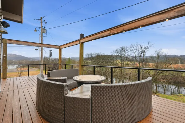 $1,050,000 | 126 Trousdale Ferry Pike, Gordonsville, TN 38563