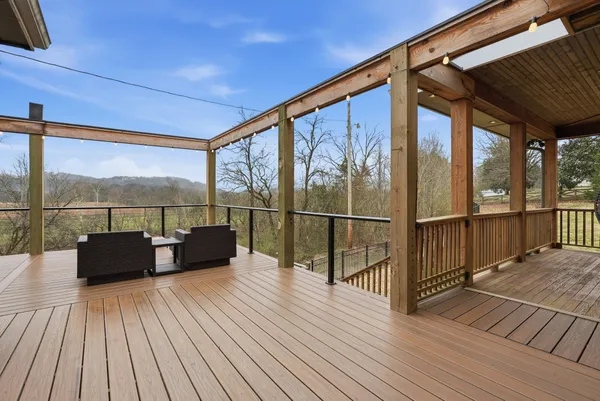 $1,050,000 | 126 Trousdale Ferry Pike, Gordonsville, TN 38563