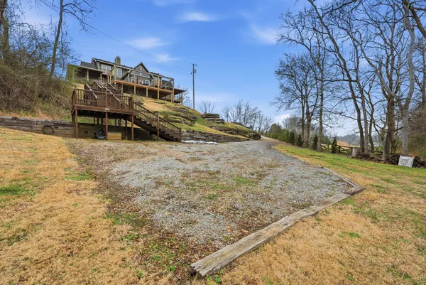 $1,050,000 | 126 Trousdale Ferry Pike, Gordonsville, TN 38563