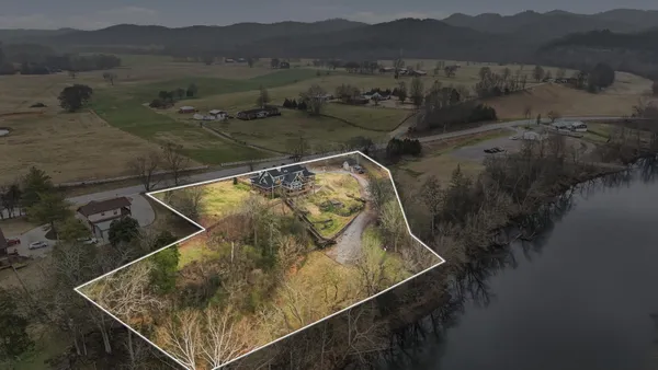 $1,050,000 | 126 Trousdale Ferry Pike, Gordonsville, TN 38563