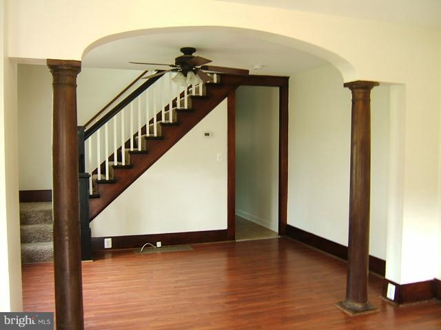 3642 Hineline Road Baltimore, MD 21229 - Photo 1 of 22 Living Room