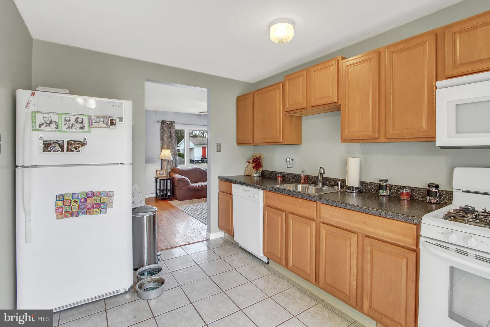 808 Gunnison Road York, PA 17404 - Photo 8 of 26