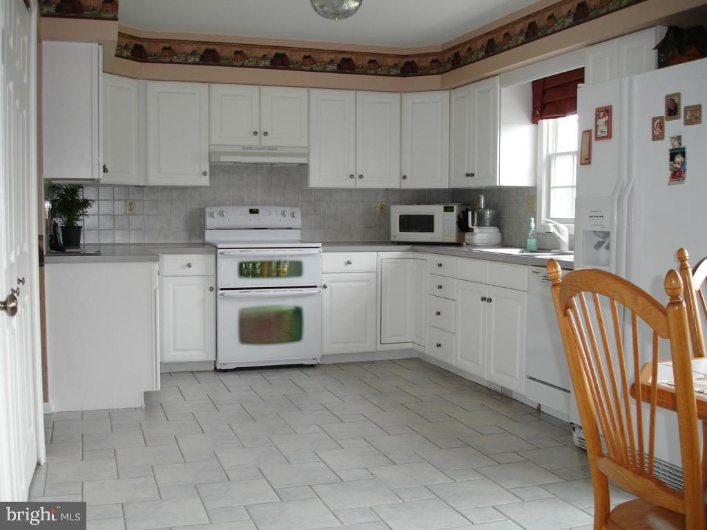 1685 Clear Spring Road Landisville, PA 17538 - Photo 8 of 12 Gallery Image 8