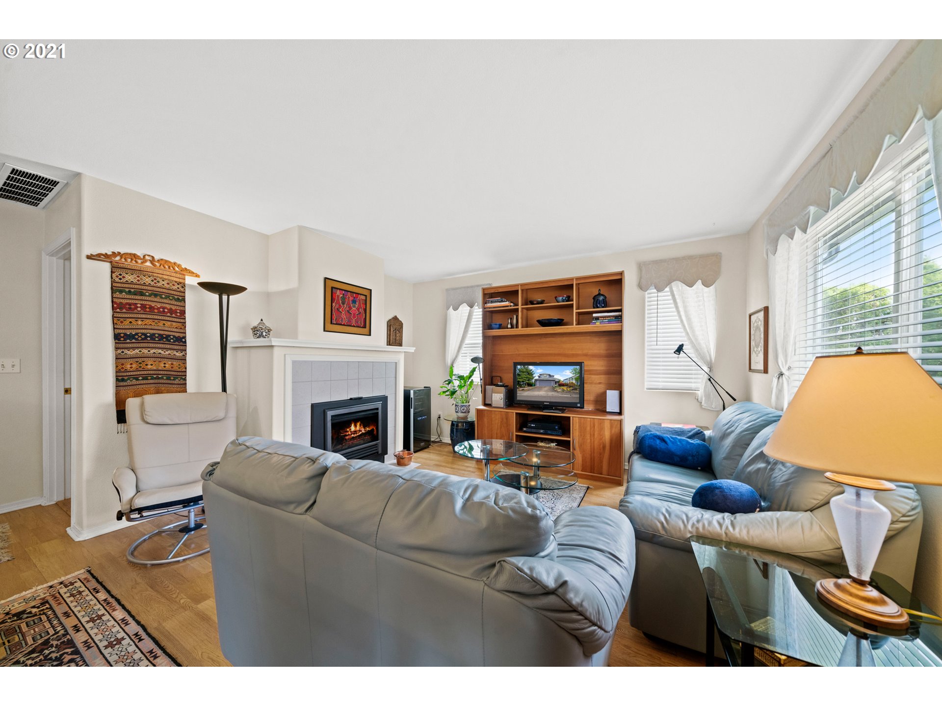 15923 Northwest Rondos Drive Portland, OR 97229 - Photo 14 of 32 Gallery Image 14