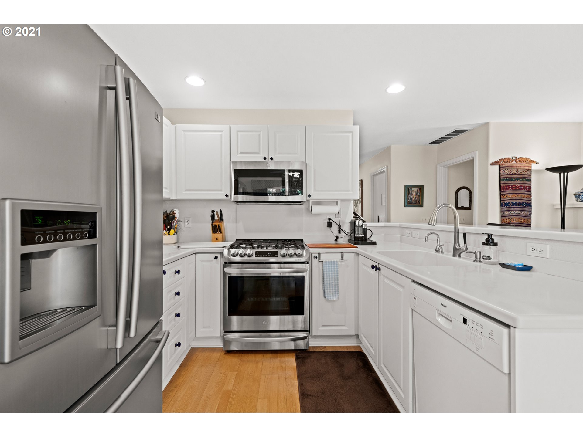 15923 Northwest Rondos Drive Portland, OR 97229 - Photo 7 of 32 Gallery Image 7
