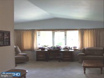 3680 Chesterfield Road Philadelphia, PA 19114 - Photo 2 of 6 Living Room