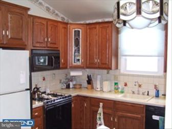 3680 Chesterfield Road Philadelphia, PA 19114 - Photo 4 of 6 Kitchen