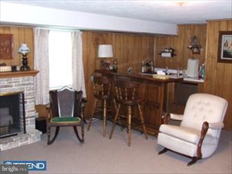 3680 Chesterfield Road Philadelphia, PA 19114 - Photo 6 of 6 Family Room