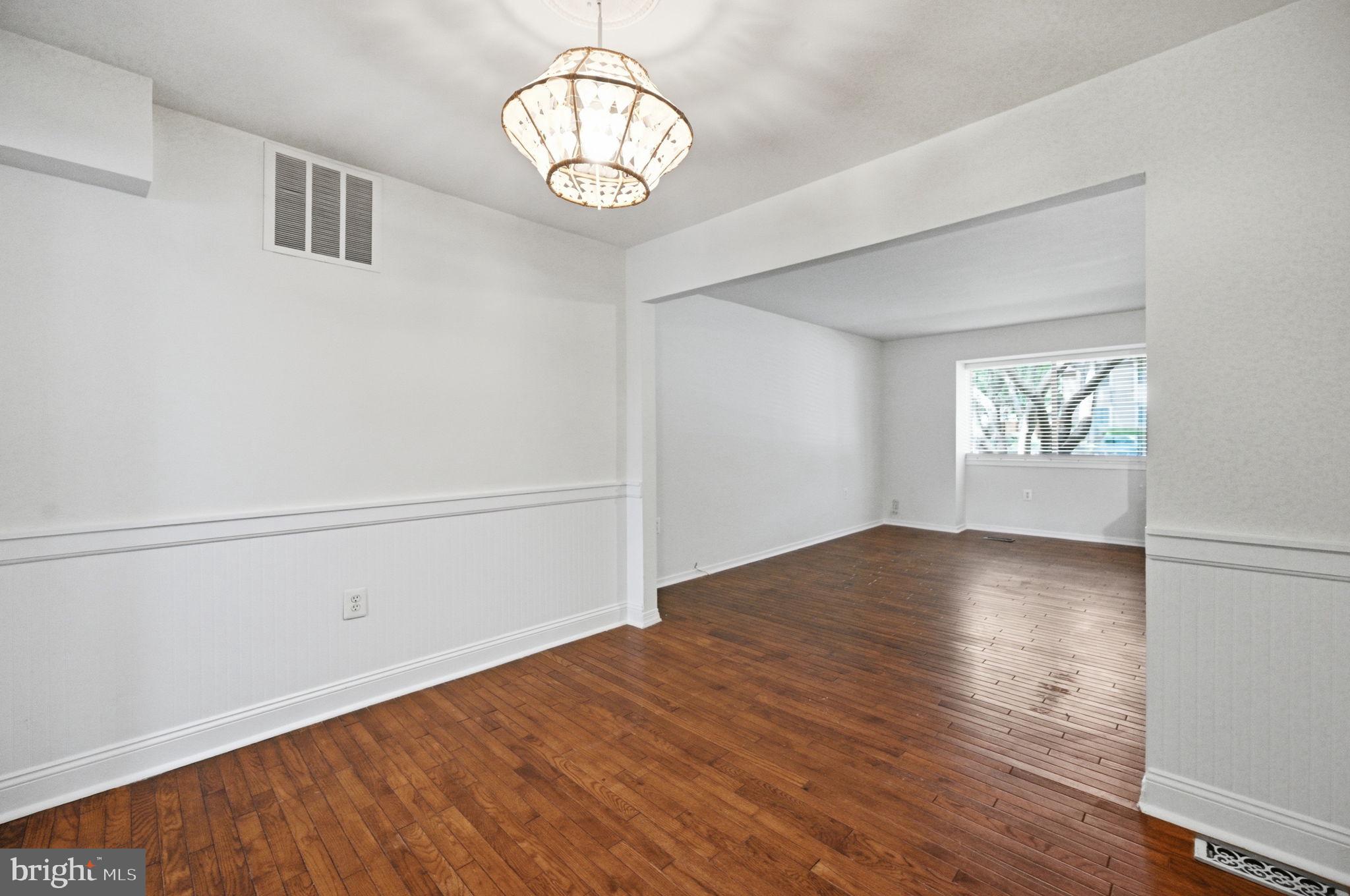 2908 Jermantown Road, Unit 24 Oakton, VA 22124 - Photo 21 of 74 Bright and airy open space awaits.