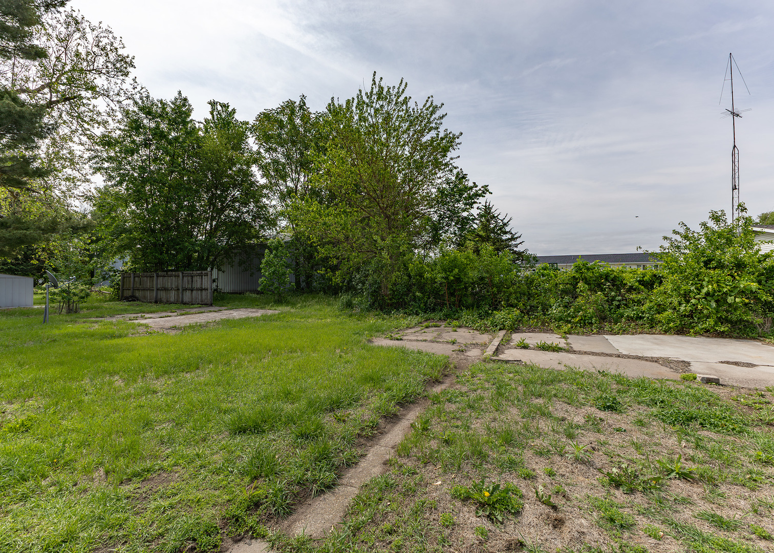 918 16th Avenue Fulton, IL 61252 - Photo 18 of 20 a view of yard with green space