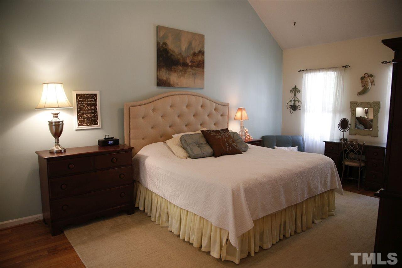 212 Kingsmill Road Cary, NC 27511 - Photo 12 of 25 Gallery Image 12