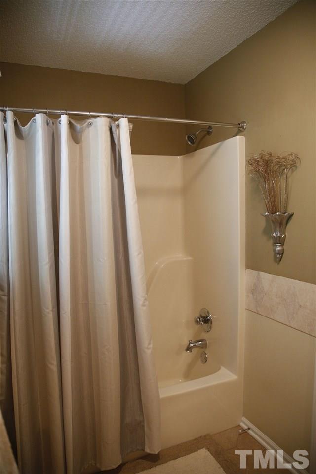 212 Kingsmill Road Cary, NC 27511 - Photo 18 of 25 Gallery Image 18