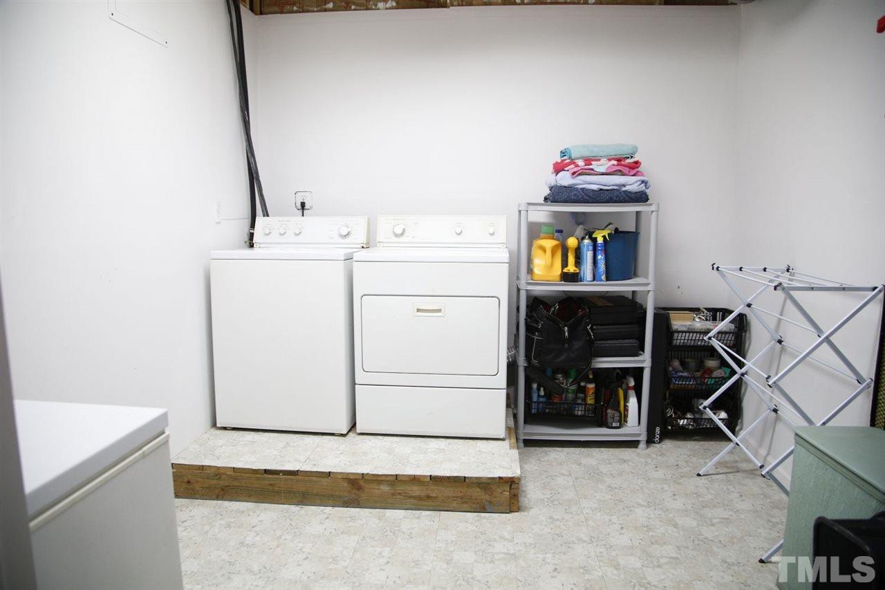 212 Kingsmill Road Cary, NC 27511 - Photo 20 of 25 Gallery Image 20