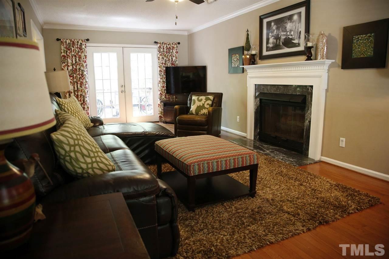 212 Kingsmill Road Cary, NC 27511 - Photo 5 of 25 Gallery Image 5