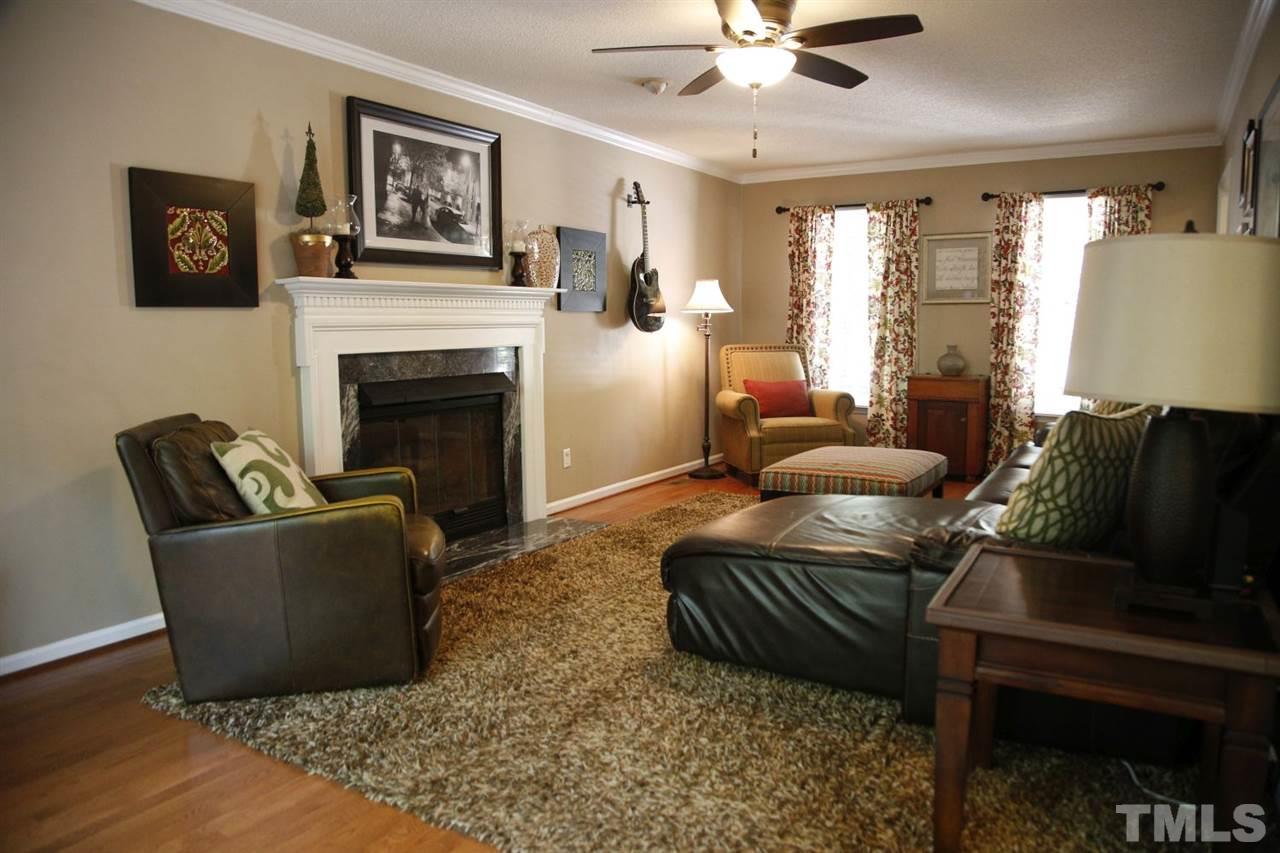 212 Kingsmill Road Cary, NC 27511 - Photo 6 of 25 Gallery Image 6