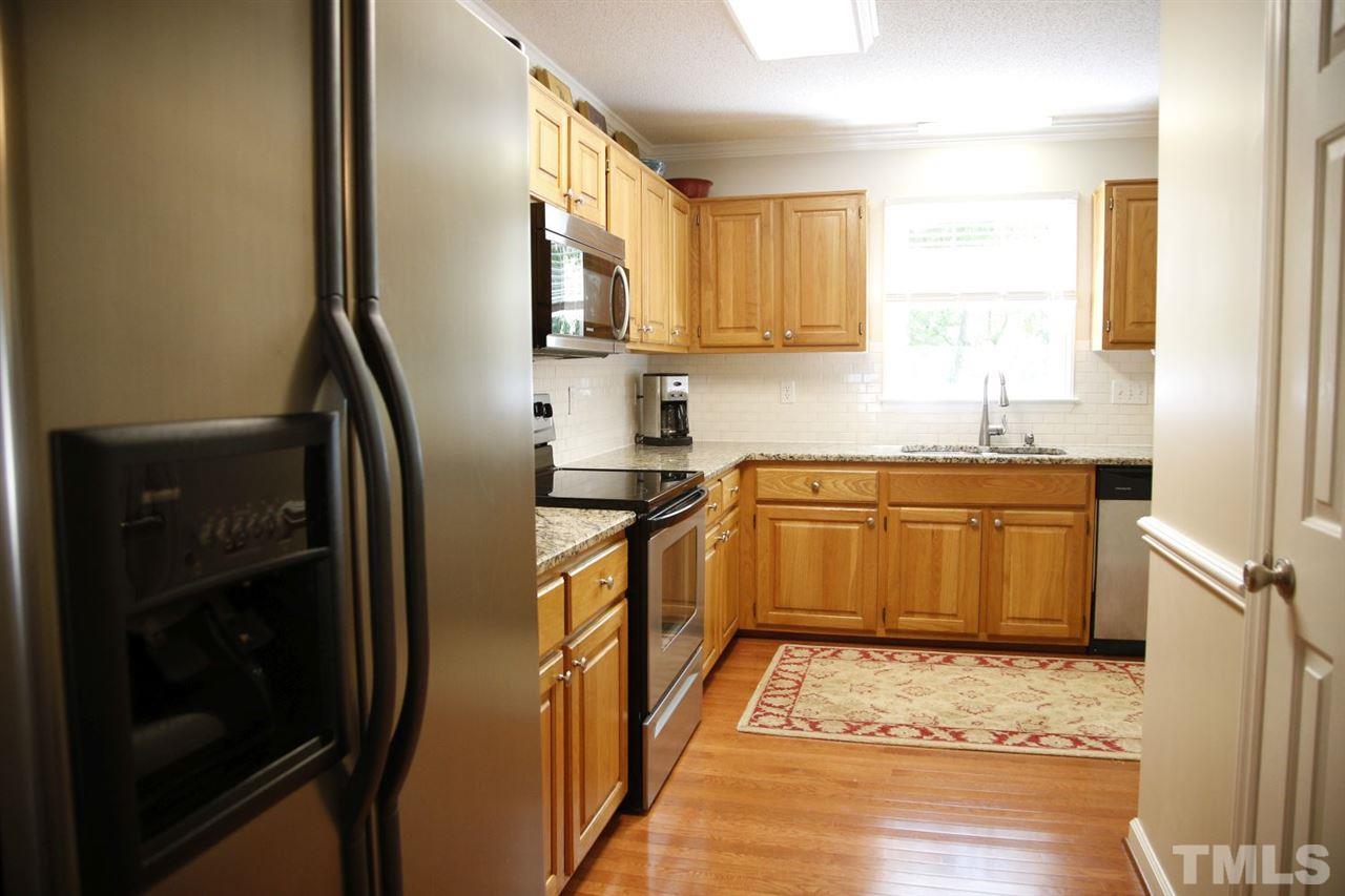 212 Kingsmill Road Cary, NC 27511 - Photo 8 of 25 Gallery Image 8